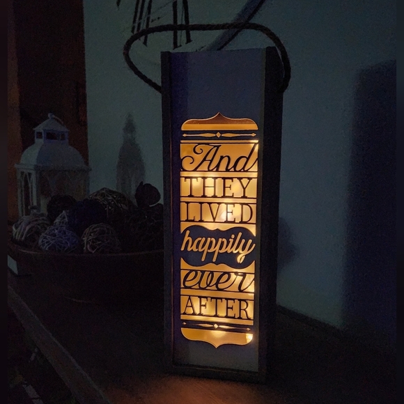 Decorative Wedding Wine Bottle Box – Demdaco Wooden Lanern Keepsake marriage💍🍷 - Picture 16 of 16